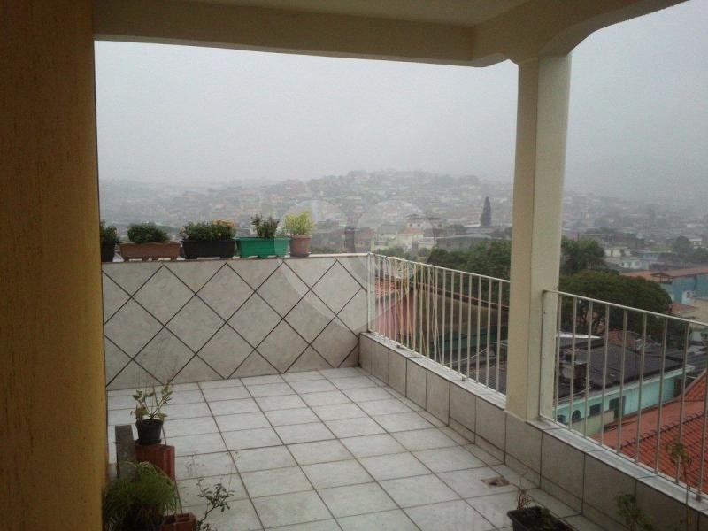 Sobrado à venda com 4 quartos, sendo 1 suíte, em Vila Nova Cachoeirinha, São Paulo, SP