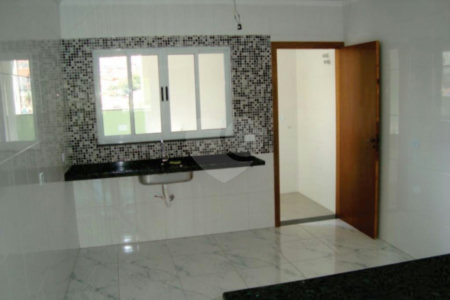 Sobrado à venda com 3 quartos, sendo 1 suíte, em Vila Mazzei, São Paulo, SP