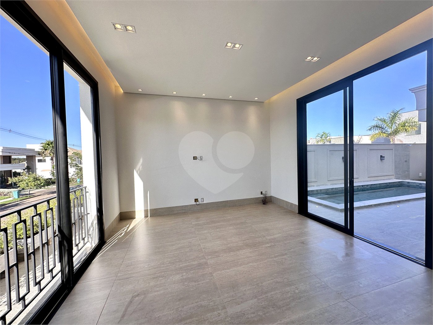 Casa à venda com 3 suítes no condomínio Residencial Florais Itália, Cuiabá - MT