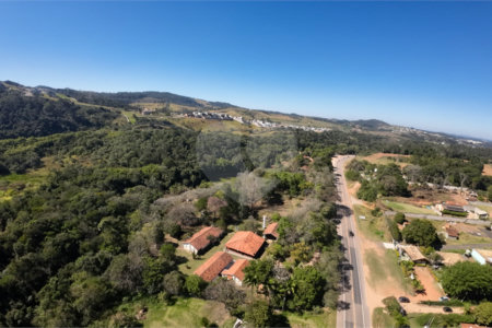Chácara à venda com 6 quartos, sendo 2 suítes, em Leitão, Louveira, SP