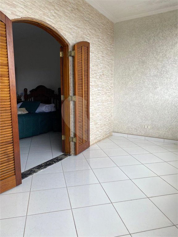 Casa à venda com 3 quartos, sendo 2 suítes, em Jardim Brasil, Guarulhos, SP
