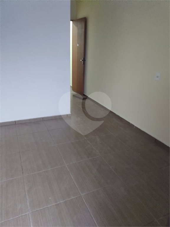 Casa à venda com 2 suítes no condomínio Residencial Rubi, Mogi das Cruzes - SP