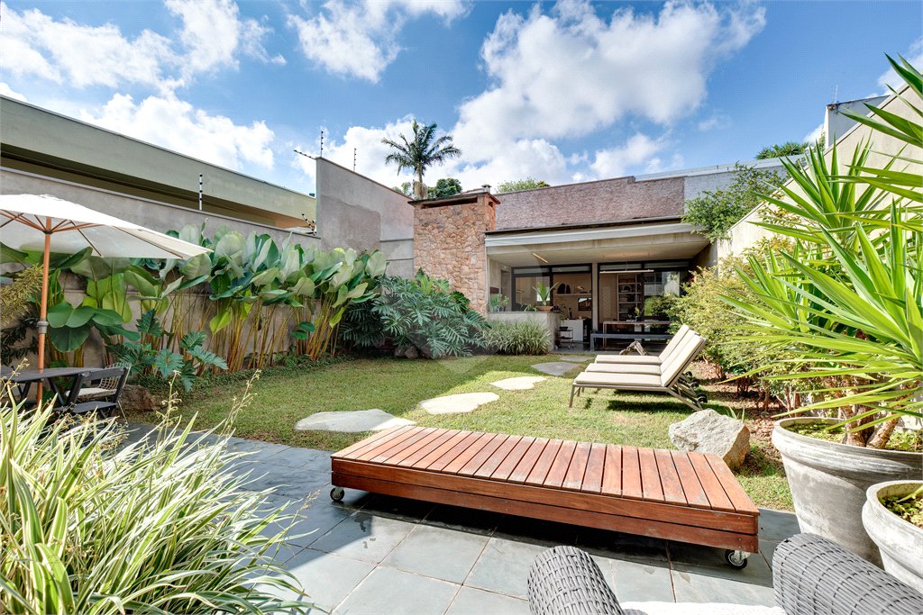 Casa à venda com 3 suítes em Alto da Boa Vista, São Paulo, SP