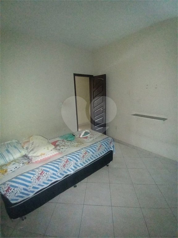 Casa à venda com 2 quartos, sendo 1 suíte, no condomínio River Plate, Rio de Janeiro - RJ