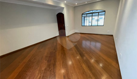 Sobrado à venda com 3 quartos, sendo 2 suítes, em Vila Palmeiras, São Paulo, SP