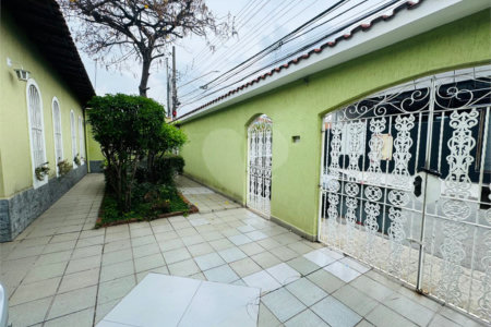 Casa à venda com 4 quartos, sendo 1 suíte,  em Vila Galvão, Guarulhos, SP