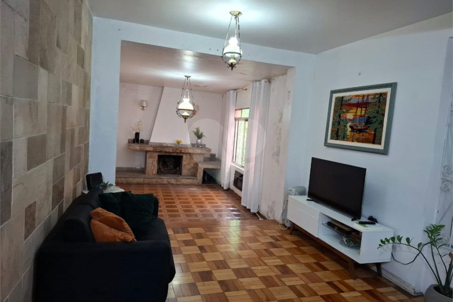 Sobrado à venda com 4 quartos, sendo 1 suíte, em Tucuruvi, São Paulo, SP