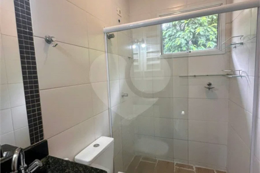 Casa de Condomínio com 3 Quartos e 2 banheiros à Venda, 311 m² por R$ 750.000