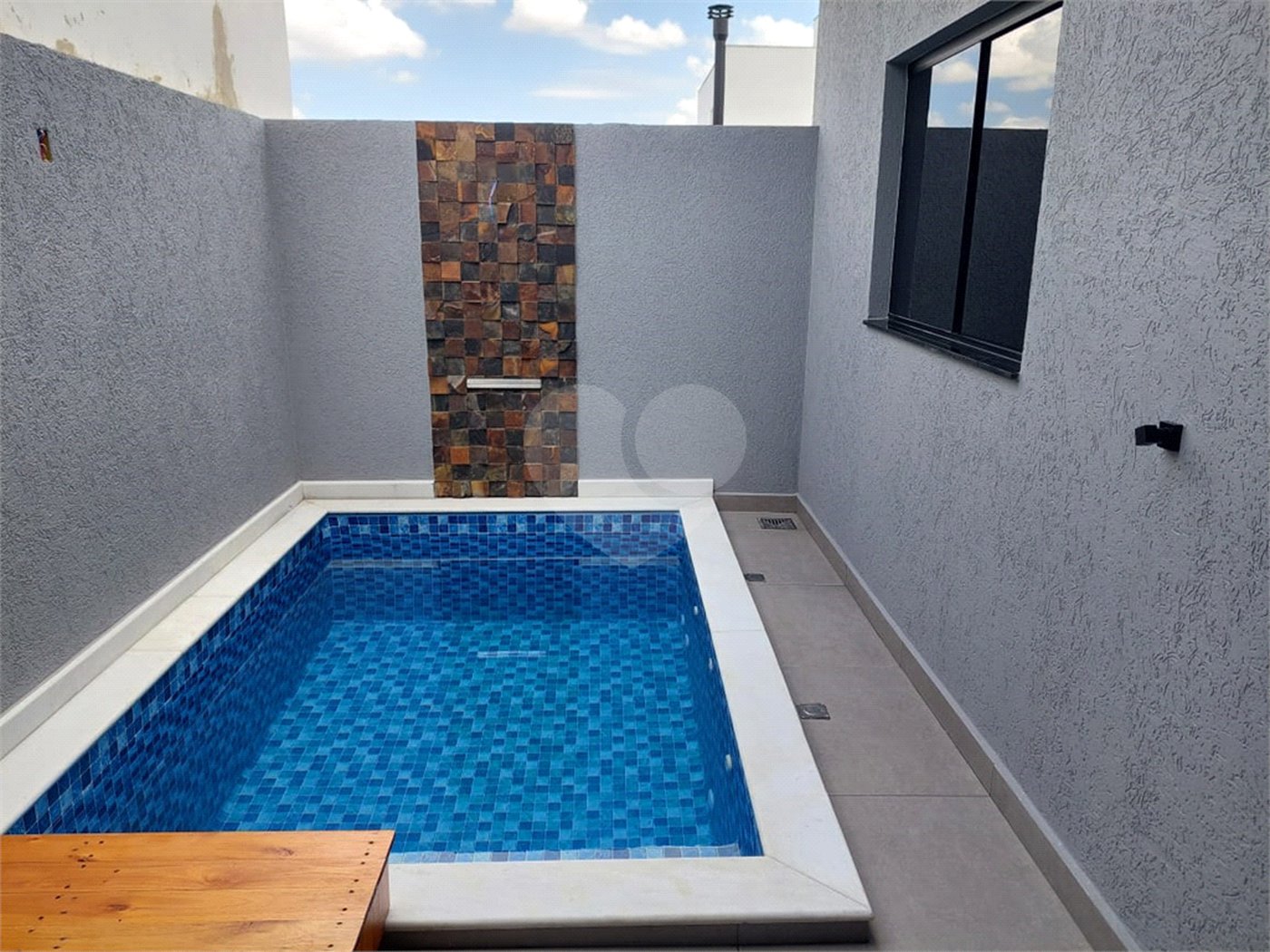 Casa à venda com 3 quartos, sendo 1 suíte, no condomínio Horto Florestal Villagio, Sorocaba - SP