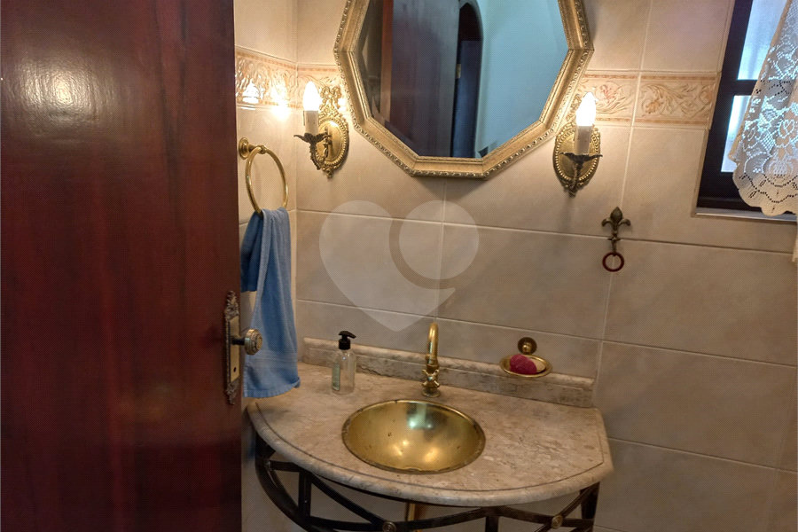 Sobrado à venda ou para alugar com 4 quartos, sendo 1 suíte,  em Barro Branco (zona Norte), São Paulo, SP