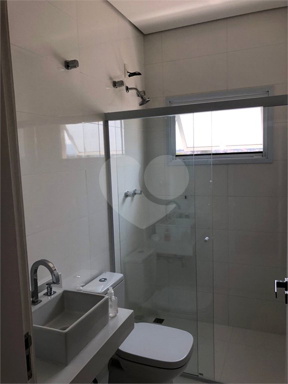 Casa à venda com 3 suítes no condomínio Residencial Lago da Serra, Araçoiaba da Serra - SP