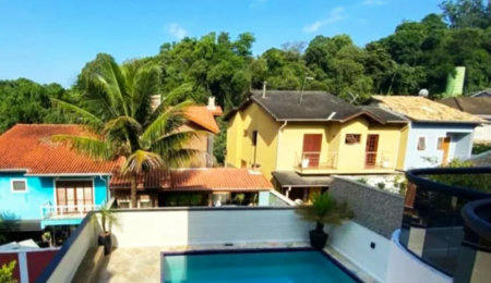 Casa à venda com 3 quartos, sendo 1 suíte,  em Parque Monte Alegre, Taboão da Serra, SP