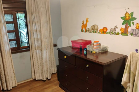 Casa à venda com 7 quartos, sendo 2 suítes,  em Brooklin Paulista, São Paulo, SP