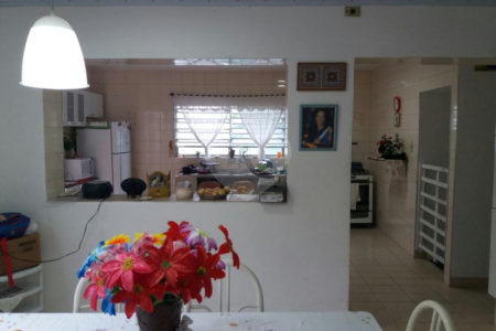 Casa à venda com 4 quartos, sendo 1 suíte,  em Jardim Helga, São Paulo, SP