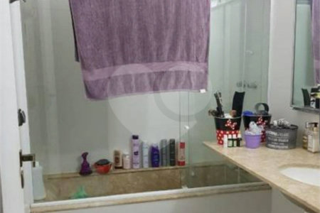 Sobrado à venda com 4 quartos, sendo 2 suítes, em Jardim Leonor, São Paulo, SP