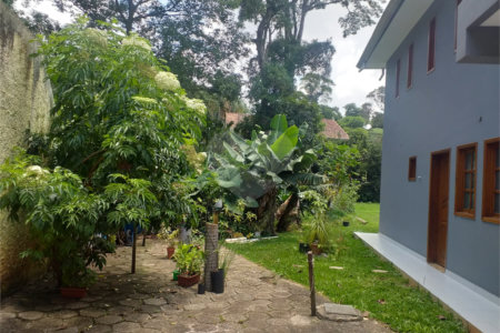 Casa de Vila à venda com 4 suítes em Guarapiranga, São Paulo, SP
