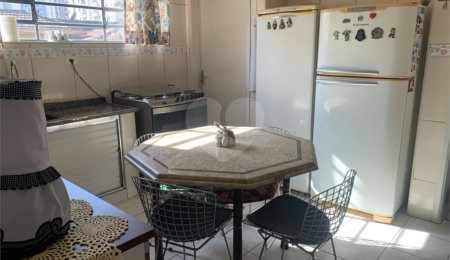 Casa Térrea à venda com 3 quartos, sendo 1 suíte,  em Vila Romana, São Paulo, SP