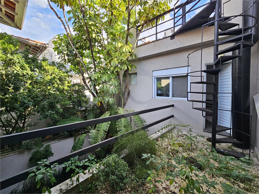 Casa de Vila à venda com 3 suítes em Vila Nova Conceição, São Paulo, SP