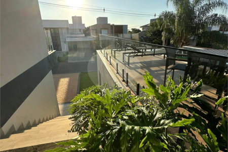 Casa à venda com 4 suítes no condomínio Parque Ytu Xapada, Itu - SP