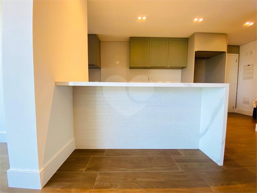 Apartamento à venda ou para alugar com 3 quartos, sendo 1 suíte,  em Vila Mogilar, Mogi das Cruzes, SP
