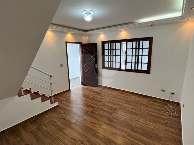 Sobrado à venda com 3 quartos em Vila Nova Cachoeirinha, São Paulo, SP