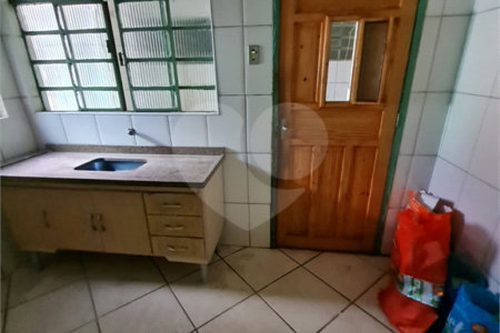 Casa à venda com 6 quartos em Vila dos Remédios, São Paulo, SP