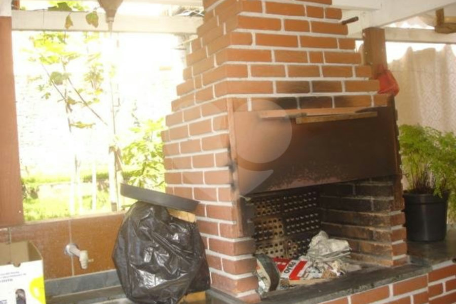 Sobrado à venda com 3 quartos, sendo 2 suítes, em Vila Irmãos Arnoni, São Paulo, SP