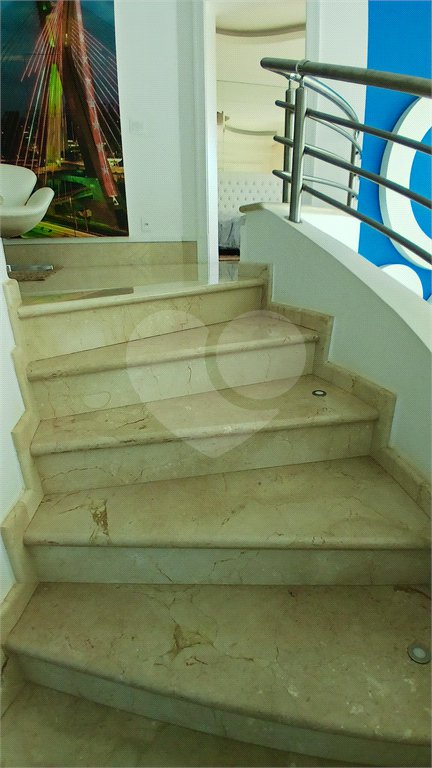 Casa à venda com 3 suítes no condomínio Figueira Garden, Atibaia - SP