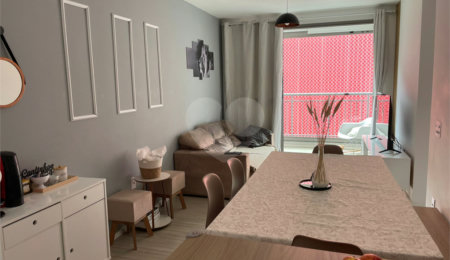 Apartamento à venda com 3 quartos, sendo 1 suíte,  em Santo Amaro, São Paulo, SP