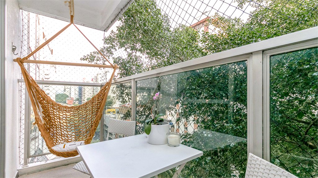 Apartamento à venda com 3 quartos, sendo 2 suítes,  em Pinheiros, São Paulo, SP