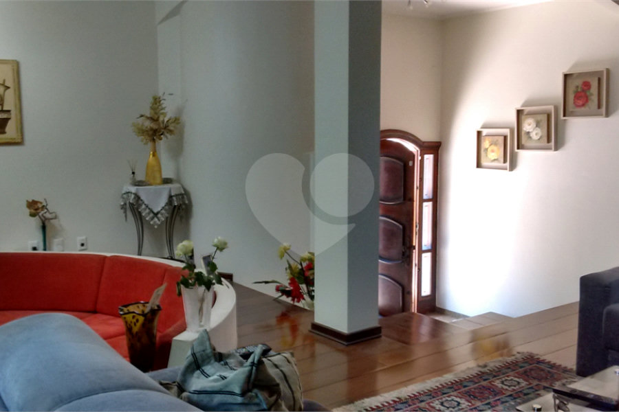 Casa à venda com 5 quartos, sendo 2 suítes, em Horto Florestal, São Paulo, SP
