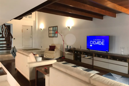 Apartamento à venda com 4 quartos, sendo 2 suítes,  em Vila Andrade, São Paulo, SP