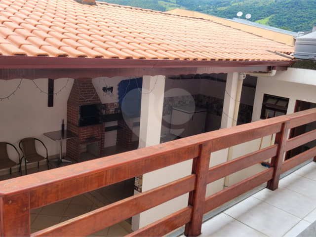 Casa à venda com 6 quartos, sendo 2 suítes,  em Laranjeiras, Caieiras, SP