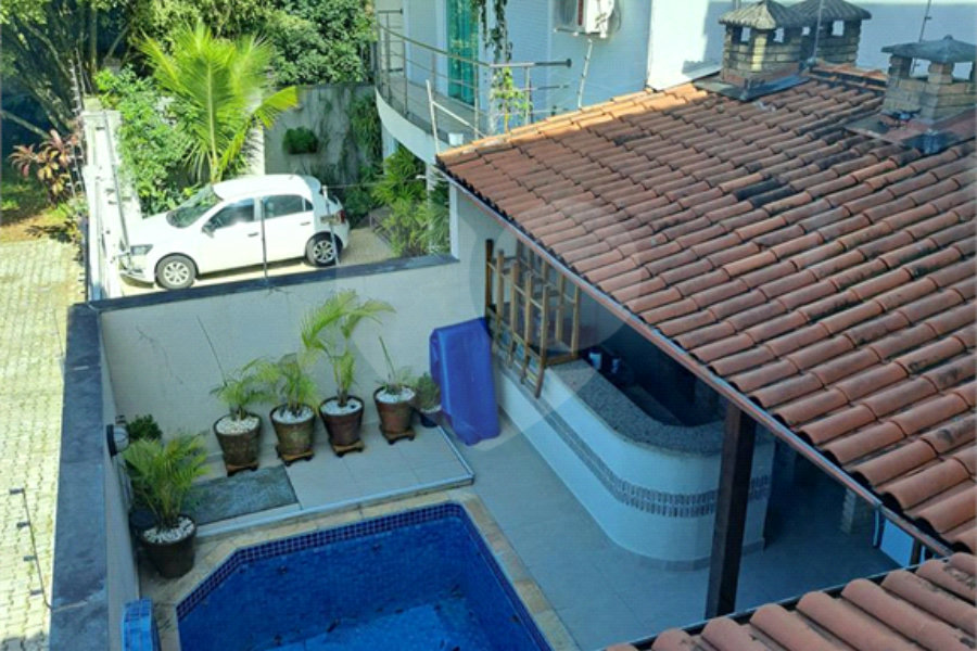 Sobrado à venda com 3 quartos em Tremembé, São Paulo, SP