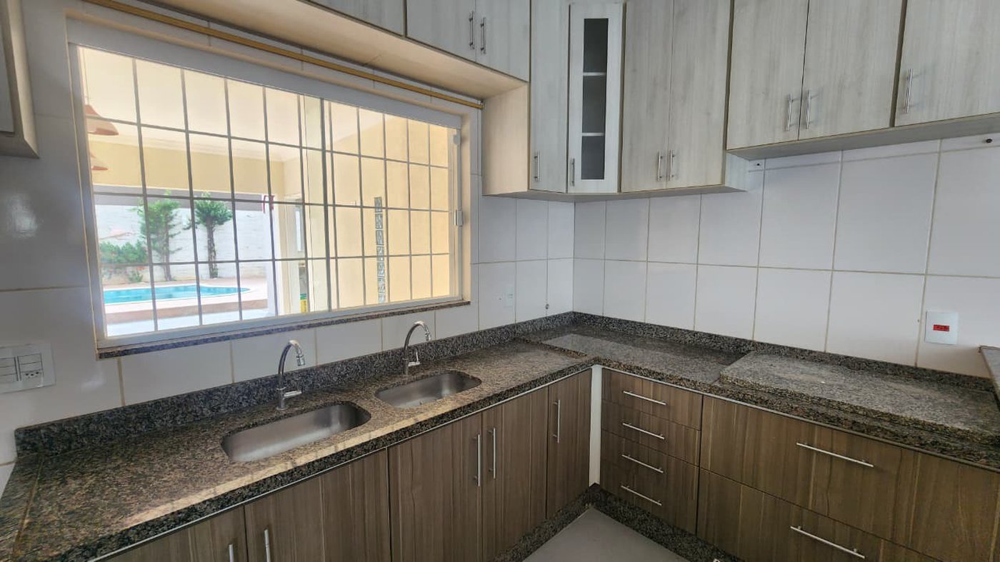 Casa à venda com 3 quartos em Jardim dos Ipes, Três Lagoas, MS