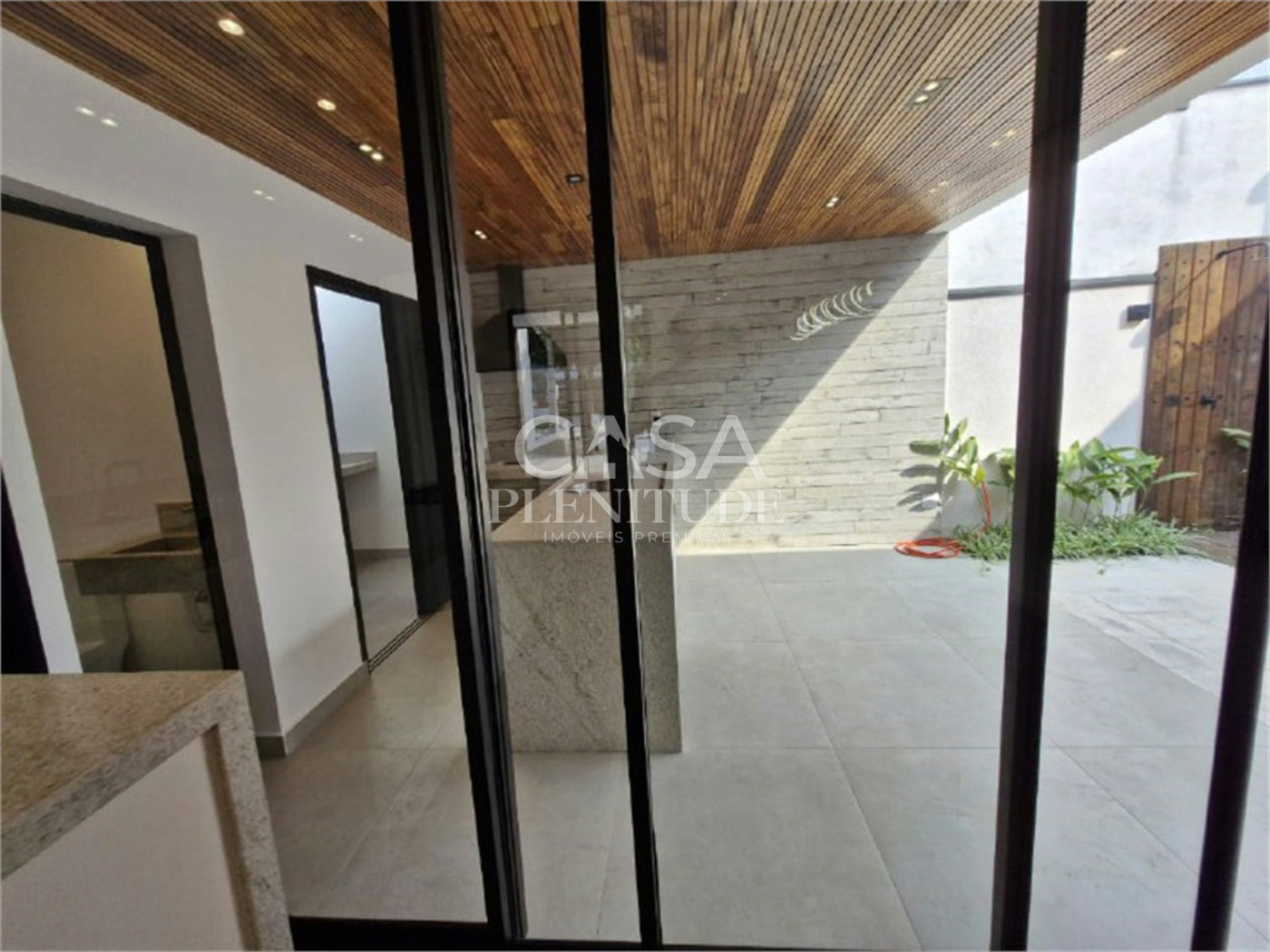 Casa em condomínio à venda com 3 quartos, sendo 1 suíte, em Cajuru do Sul, Sorocaba, SP