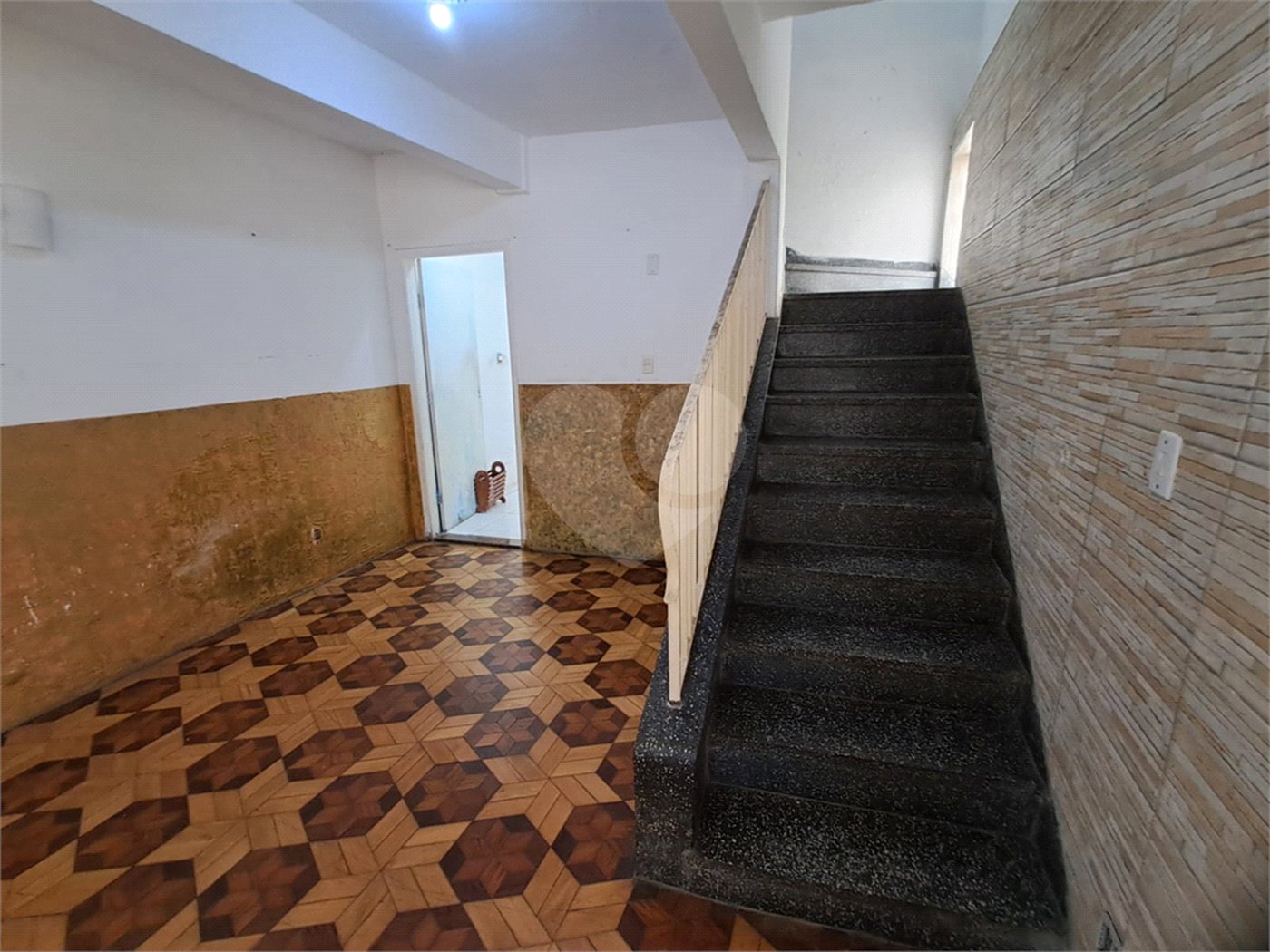 Sobrado à venda com 4 quartos em Parada Inglesa, São Paulo, SP