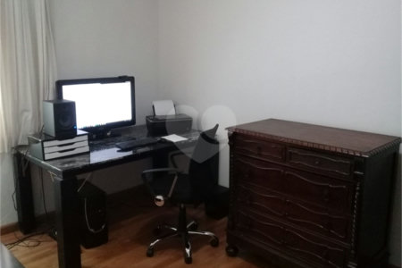Apartamento 02 dormitórios à venda na Vila Mariana.