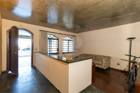 Casa à venda com 4 quartos, sendo 1 suíte, em Campo Belo, São Paulo, SP