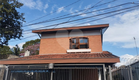 Sobrado à venda com 4 quartos, sendo 1 suíte, em Tremembé, São Paulo, SP