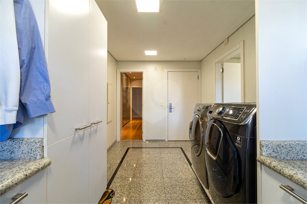 Apartamento à venda com 5 suítes em Moema, São Paulo, SP
