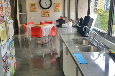 Apartamento para alugar com 4 quartos, sendo 3 suítes, em Jardim Londrina, São Paulo, SP