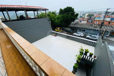Sobrado à venda com 8 quartos em Jardim São Jorge (raposo Tavares), São Paulo, SP