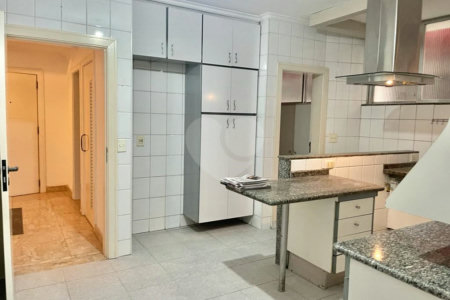 Apartamento à venda com 3 suítes em Cerqueira César, São Paulo, SP