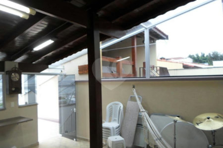 Sobrado à venda com 3 quartos, sendo 1 suíte,  em Vila Mazzei, São Paulo, SP