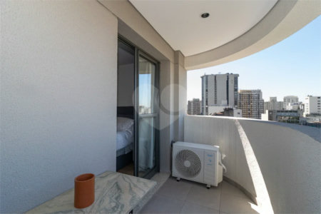 Apartamento de 68m² com 2 Quartos (1 Suíte) e 1 Vaga no Condomínio Downtown - República