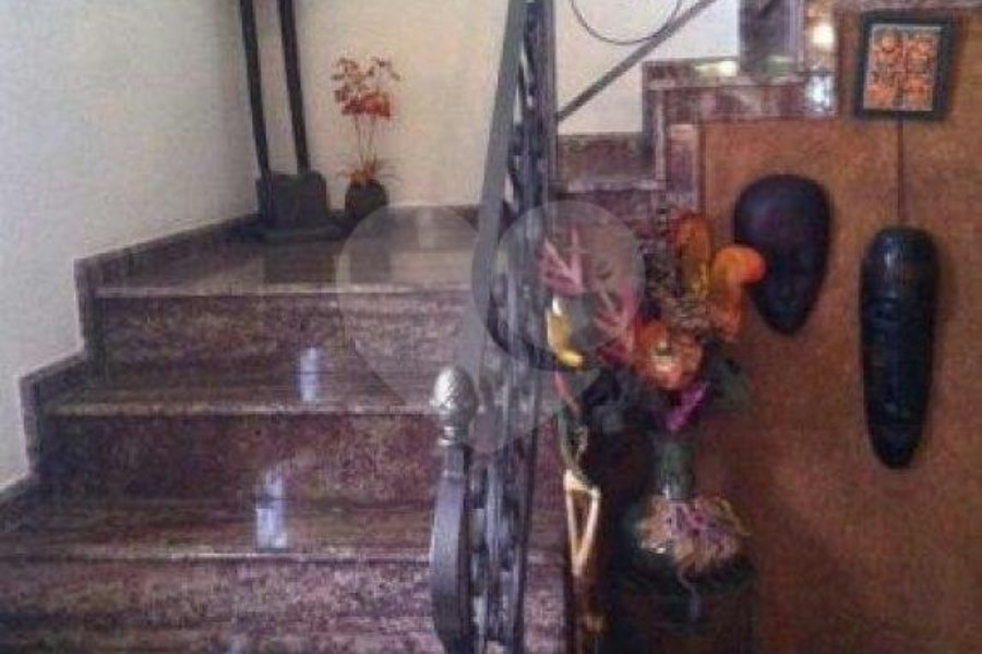 Sobrado à venda com 6 quartos, sendo 4 suítes, em Barro Branco (zona Norte), São Paulo, SP