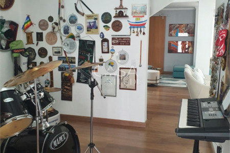Sobrado à venda com 3 suítes em Vila Trujillo, Sorocaba, SP