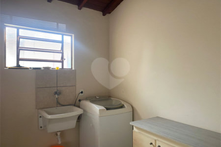 Casa à venda com 2 quartos, sendo 1 suíte, em Vila Deyse, Itapetininga, SP