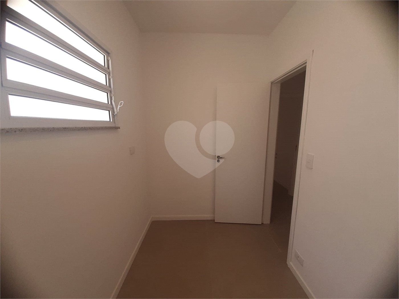 Casa Térrea à venda ou para alugar com 4 suítes em Jardim São Bento, São Paulo, SP